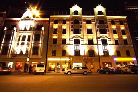  - 24       Domina Hotels & Resorts  